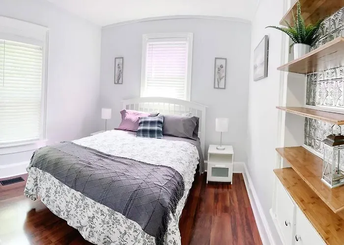 Historic Peaceful Apartment